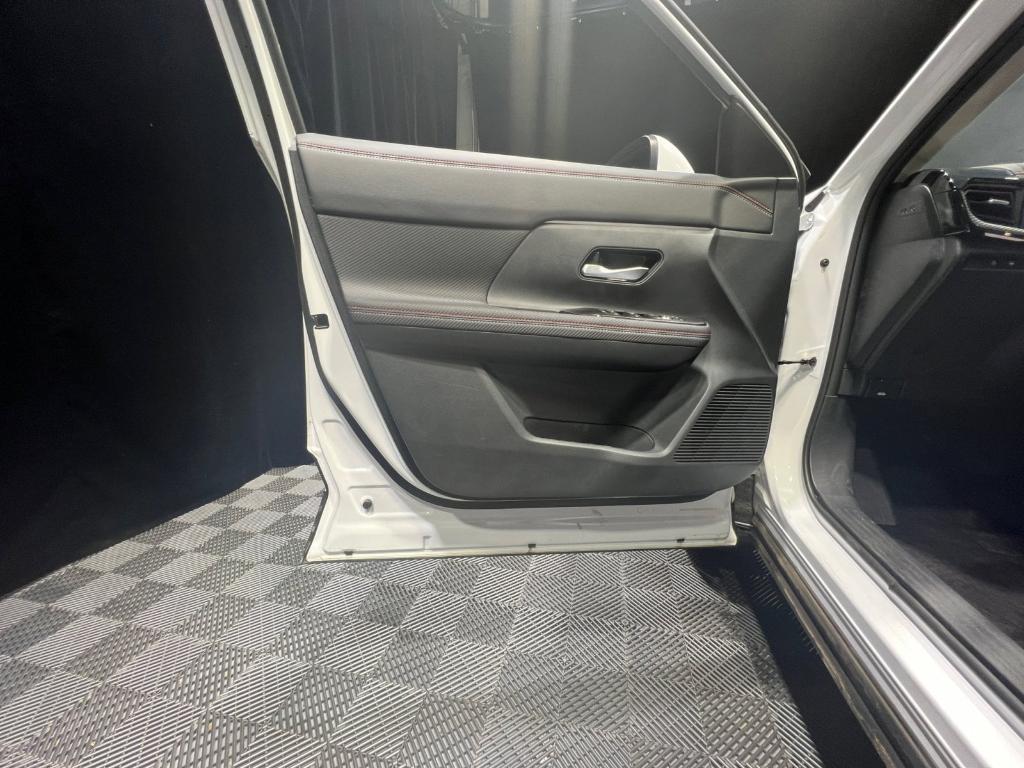 new 2025 Nissan Kicks car, priced at $26,782