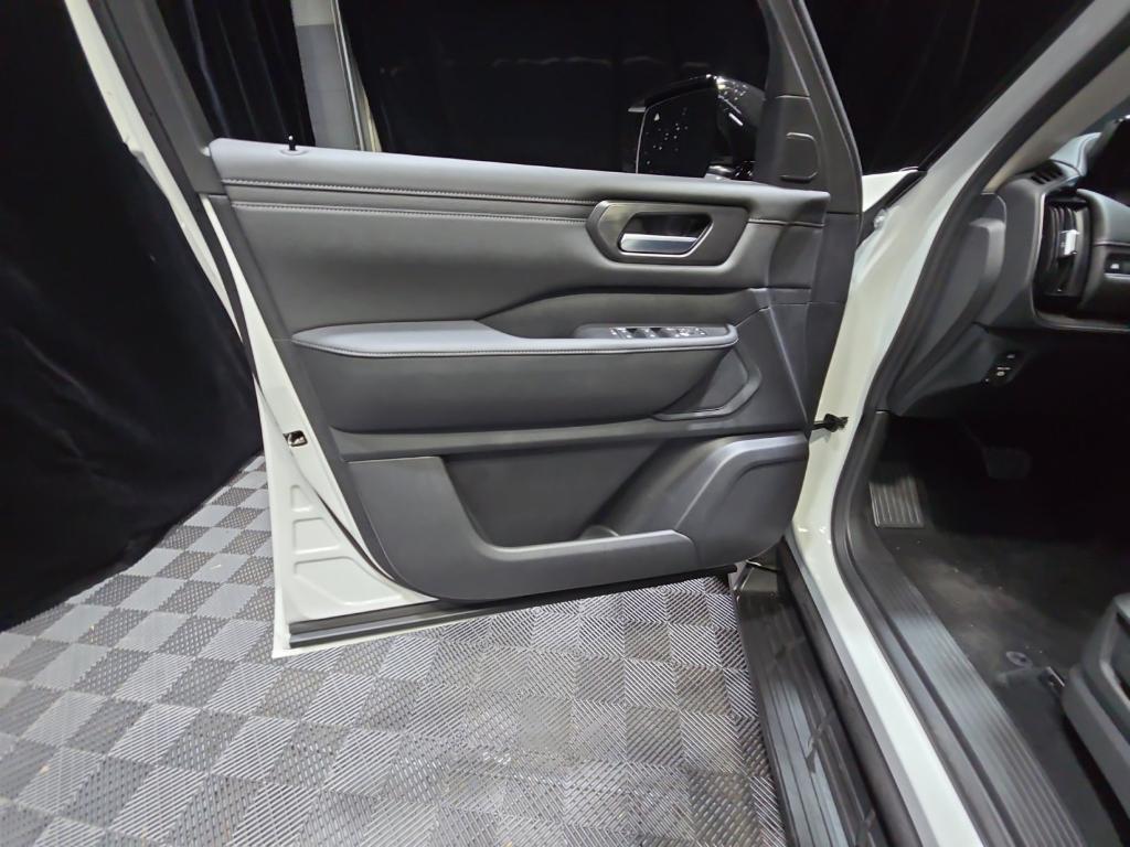 new 2025 Nissan Armada car, priced at $56,817