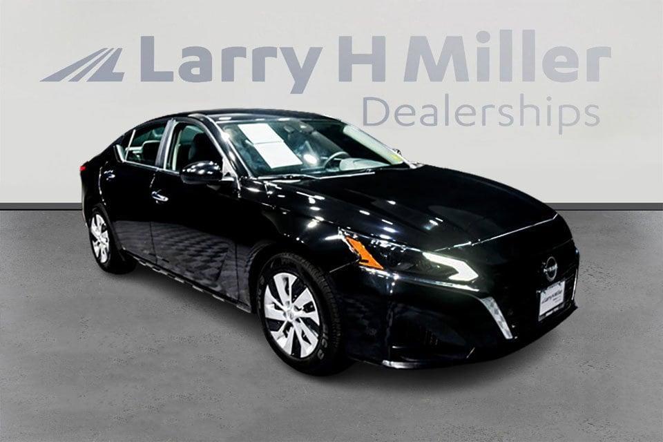 used 2023 Nissan Altima car, priced at $15,988