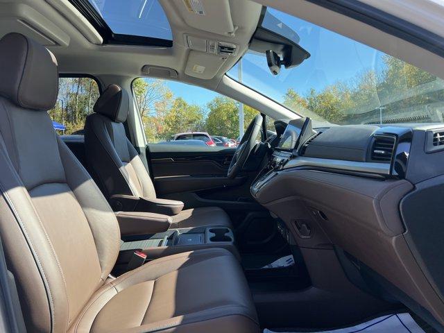 used 2025 Honda Odyssey car, priced at $42,988