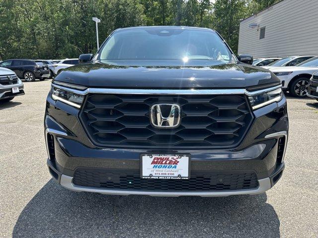 used 2023 Honda Pilot car, priced at $35,988