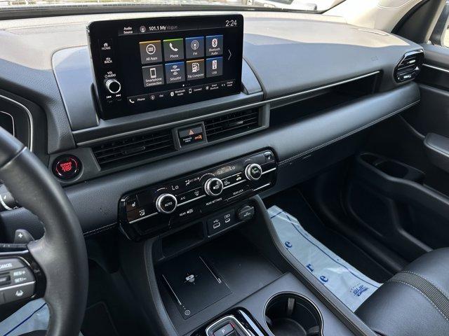 used 2023 Honda Pilot car, priced at $35,988
