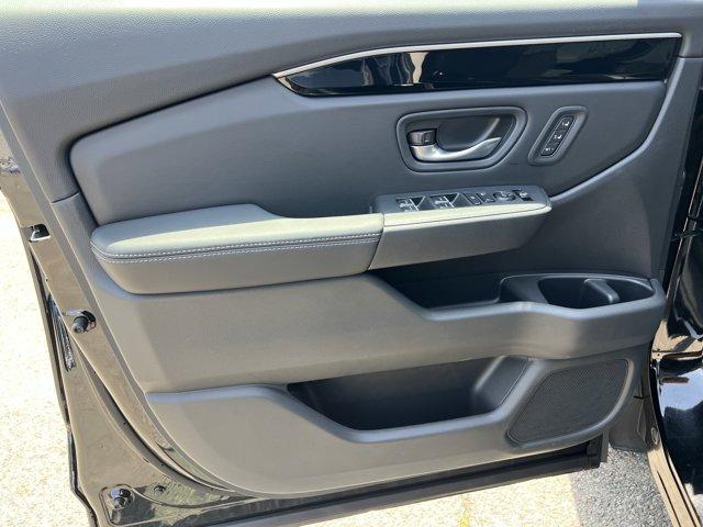 used 2025 Honda Pilot car, priced at $46,988