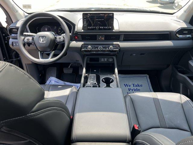 used 2025 Honda Pilot car, priced at $46,988