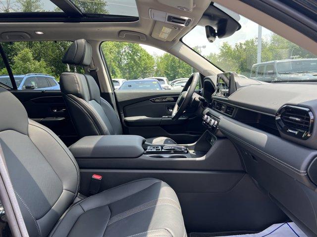 used 2025 Honda Pilot car, priced at $46,988