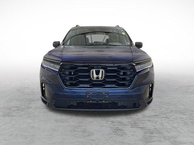 new 2025 Honda Pilot car, priced at $43,695