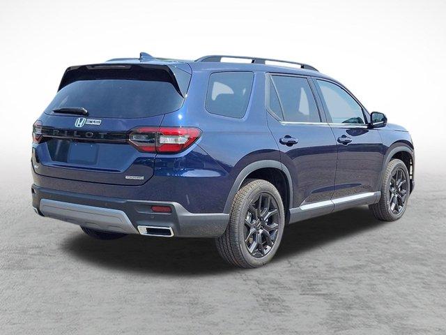 new 2025 Honda Pilot car, priced at $52,950