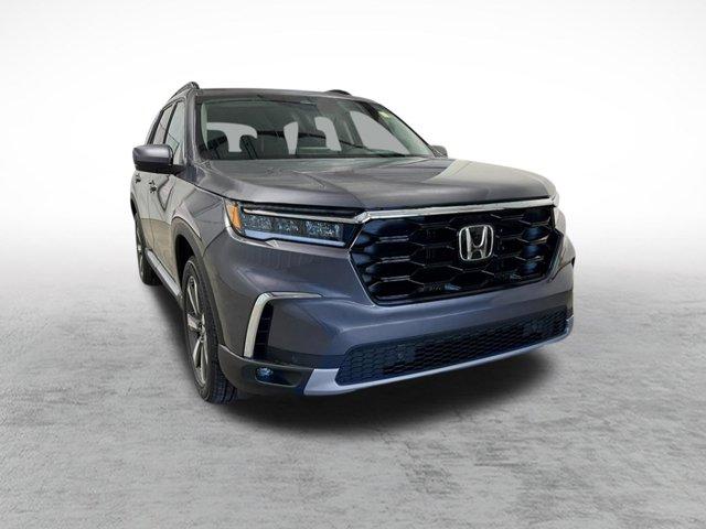 new 2024 Honda Pilot car, priced at $50,375