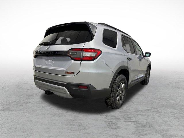 new 2025 Honda Pilot car, priced at $50,850