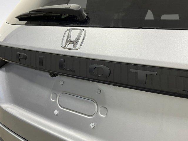 new 2025 Honda Pilot car, priced at $50,850