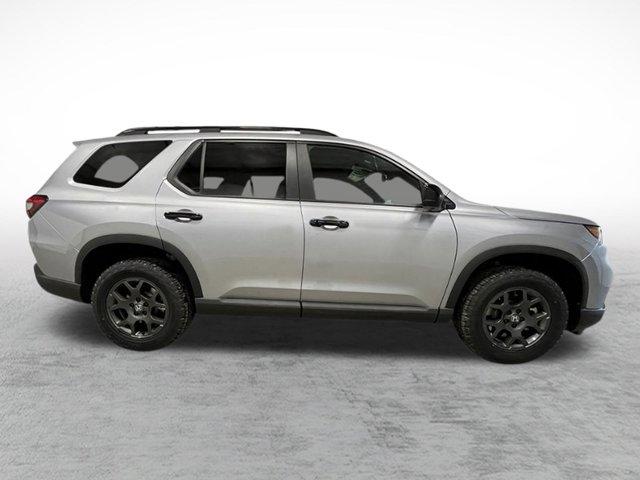 new 2025 Honda Pilot car, priced at $50,850