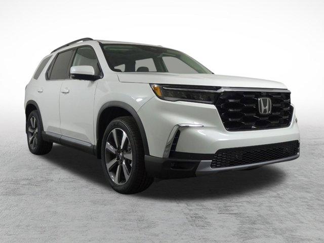 new 2025 Honda Pilot car, priced at $56,705