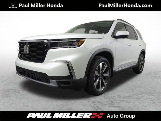 new 2025 Honda Pilot car, priced at $56,705