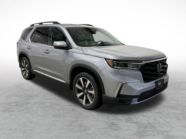 new 2025 Honda Pilot car, priced at $51,050