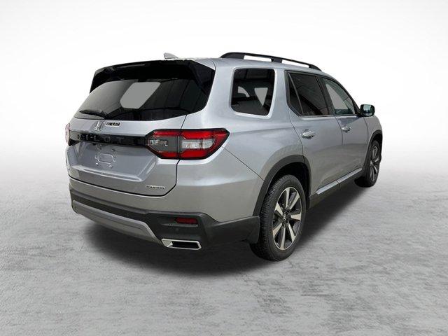 new 2025 Honda Pilot car, priced at $51,050