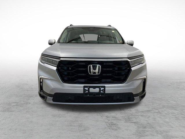 new 2025 Honda Pilot car, priced at $51,050