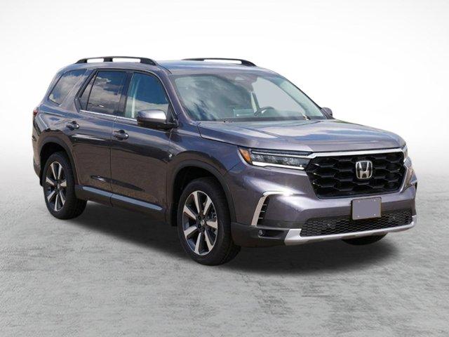 new 2025 Honda Pilot car, priced at $52,715