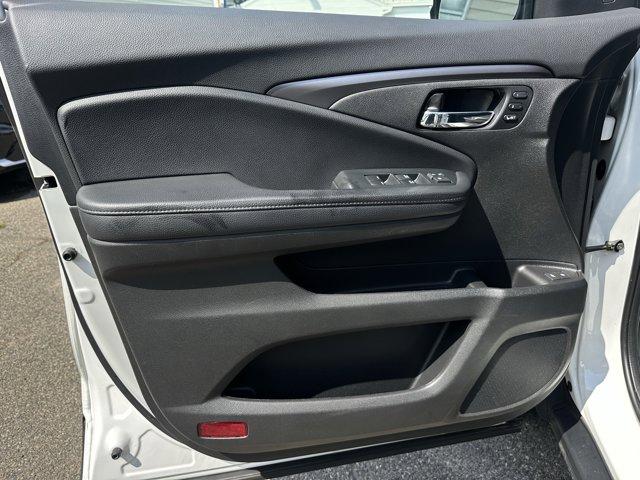 used 2022 Honda Pilot car, priced at $32,988