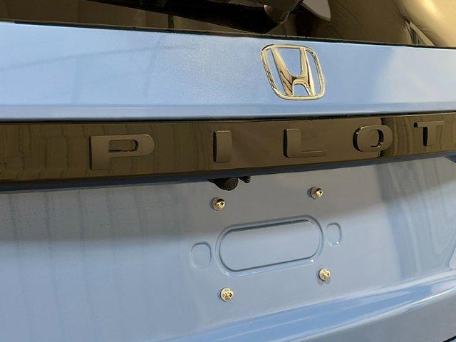 new 2025 Honda Pilot car, priced at $50,495