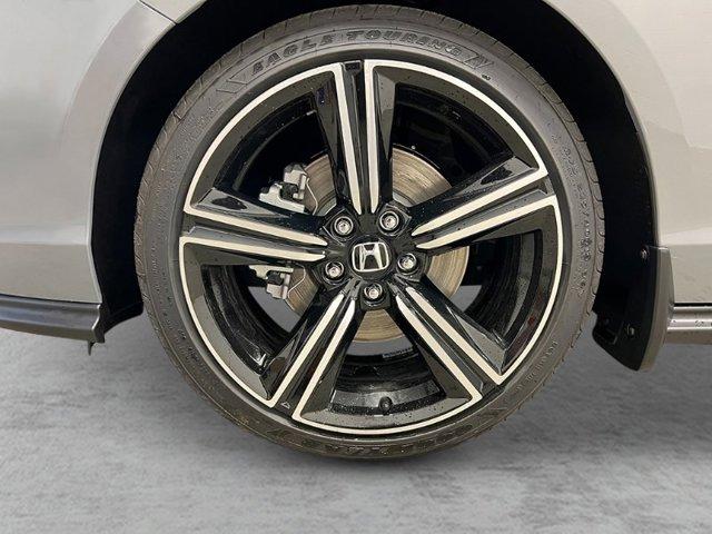 new 2025 Honda Accord Hybrid car, priced at $35,305