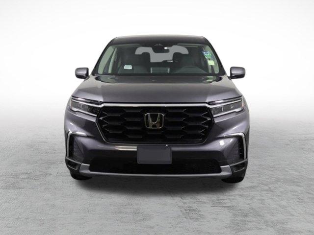 new 2025 Honda Pilot car, priced at $48,475