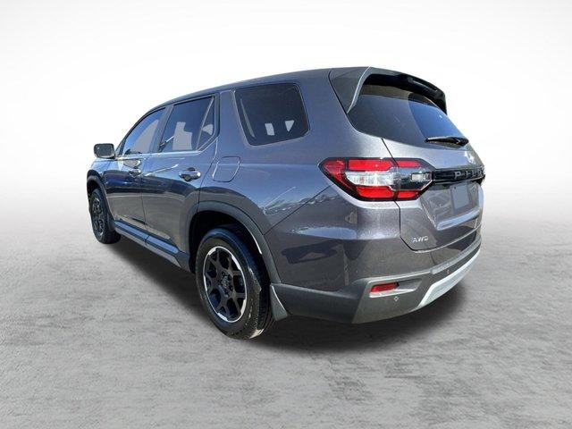 new 2025 Honda Pilot car, priced at $49,250