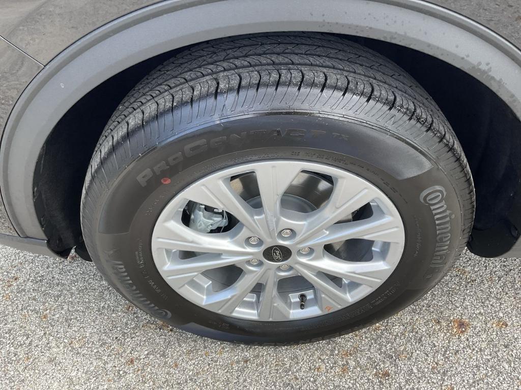 new 2025 Ford Escape car, priced at $33,880