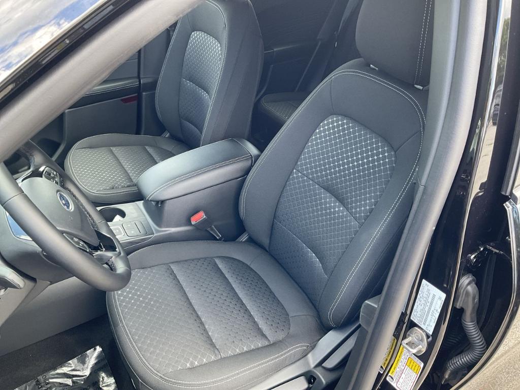 new 2025 Ford Escape car, priced at $33,880