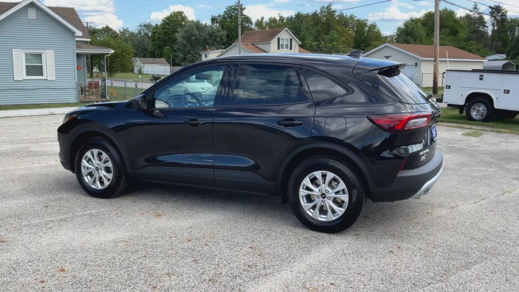 new 2025 Ford Escape car, priced at $33,880
