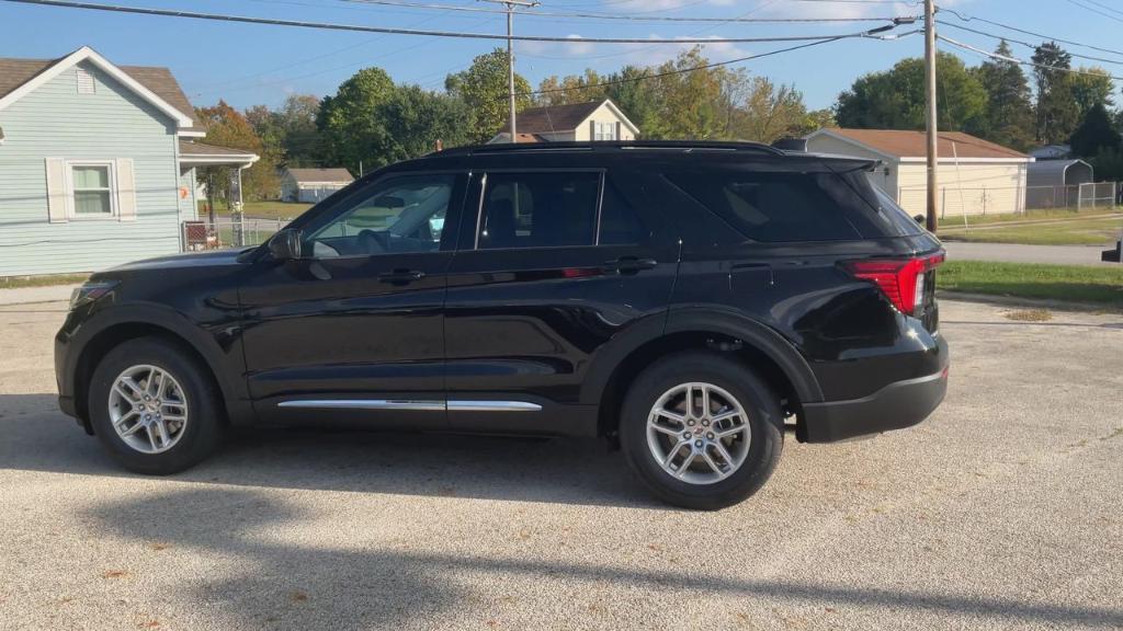 new 2025 Ford Explorer car, priced at $44,305
