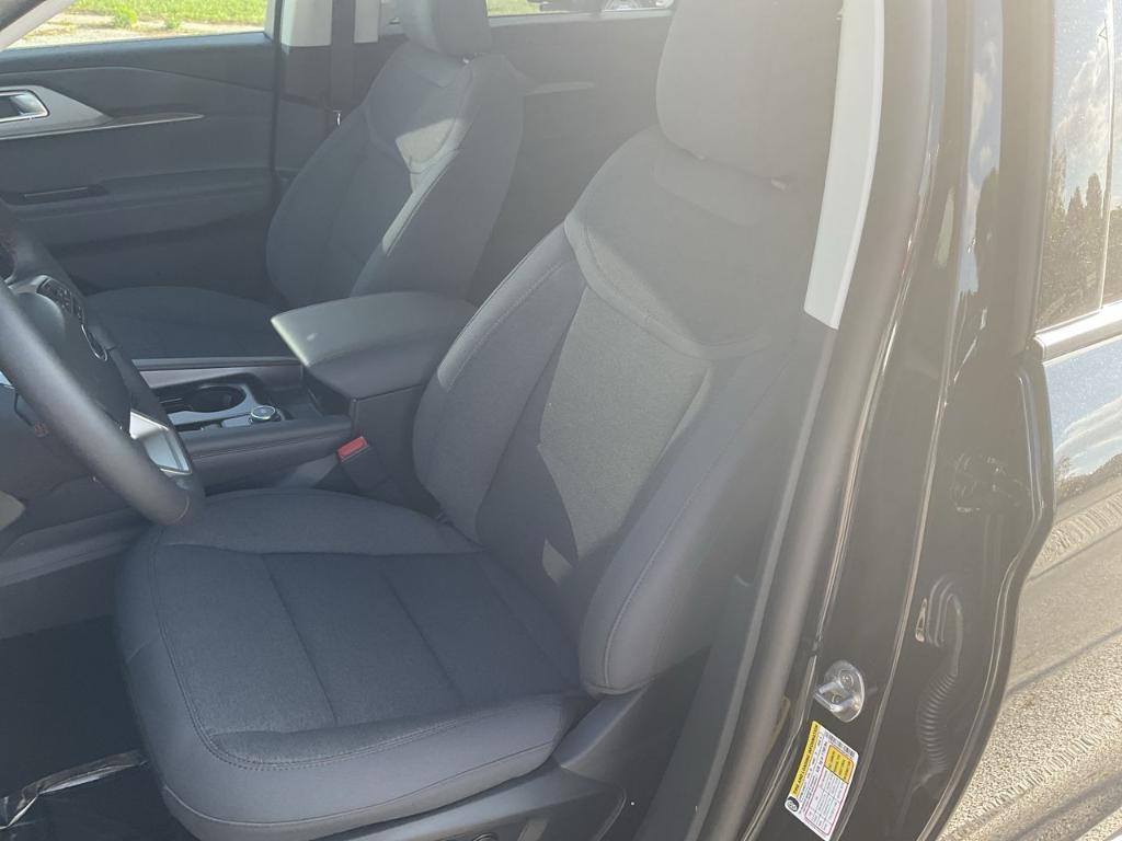 new 2025 Ford Explorer car, priced at $44,305