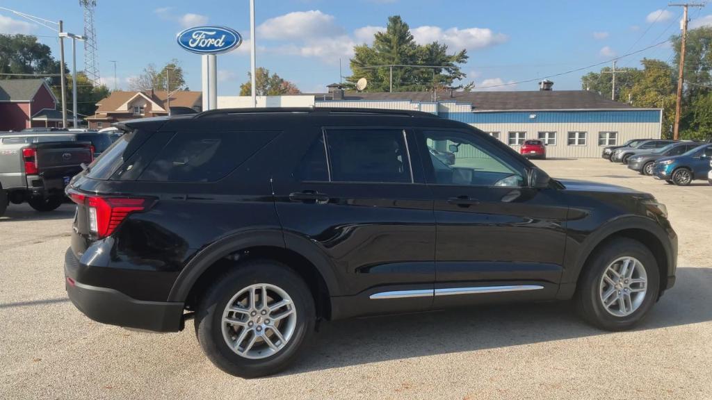 new 2025 Ford Explorer car, priced at $44,305