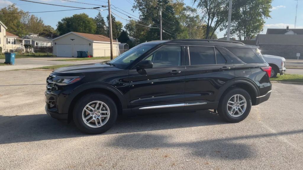 new 2025 Ford Explorer car, priced at $44,305