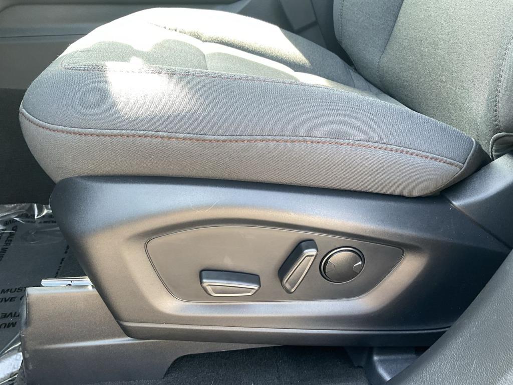 new 2025 Ford Explorer car, priced at $44,145