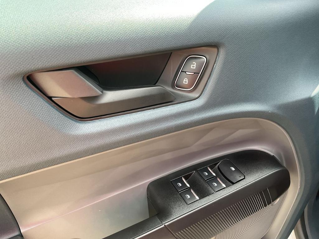 new 2025 Ford Maverick car, priced at $29,940