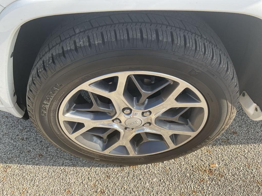 used 2020 Jeep Grand Cherokee car, priced at $29,995