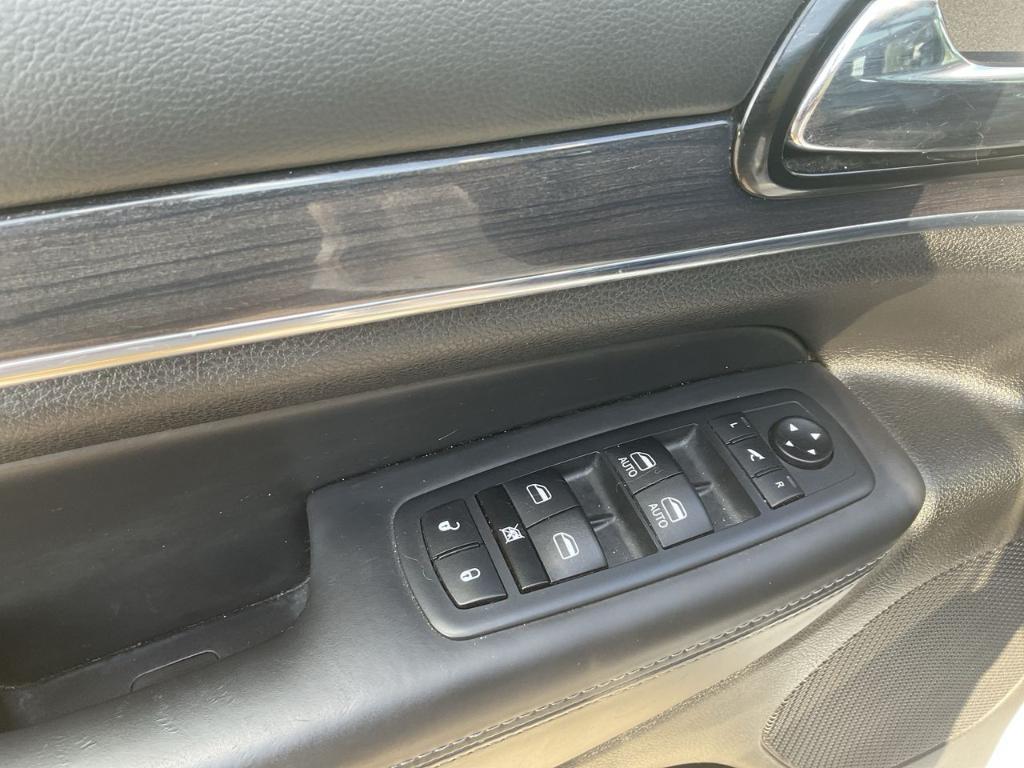 used 2020 Jeep Grand Cherokee car, priced at $29,995