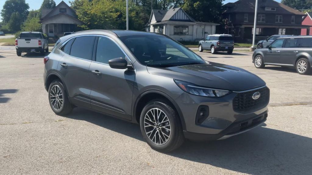 new 2025 Ford Escape car, priced at $38,895