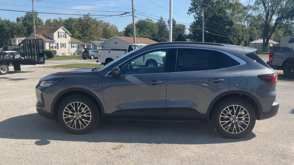 new 2025 Ford Escape car, priced at $38,895