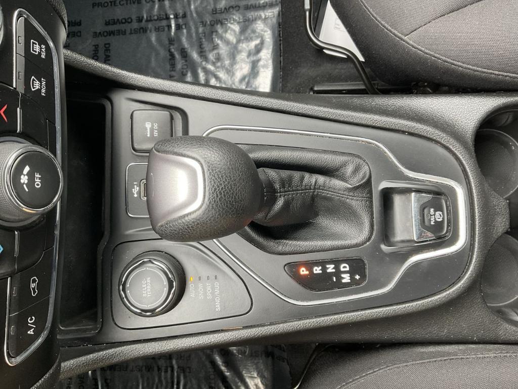 used 2021 Jeep Cherokee car, priced at $16,987