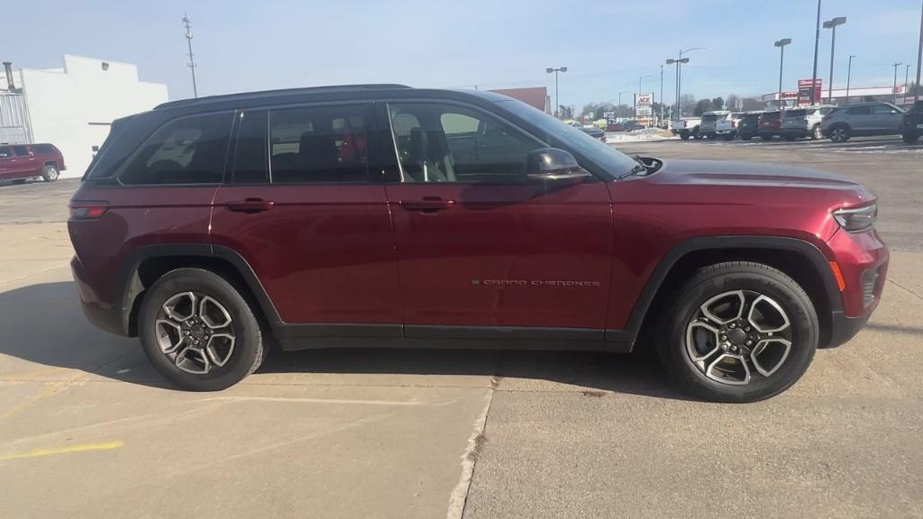 used 2022 Jeep Grand Cherokee car, priced at $30,987