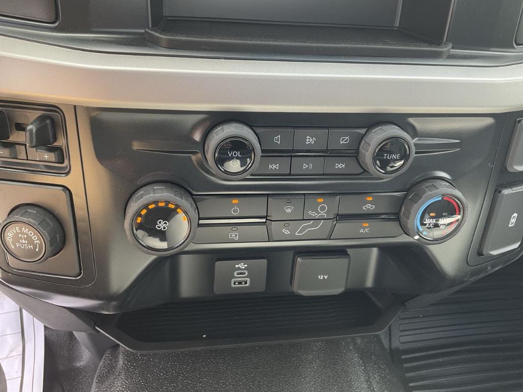 new 2024 Ford F-250 car, priced at $63,498