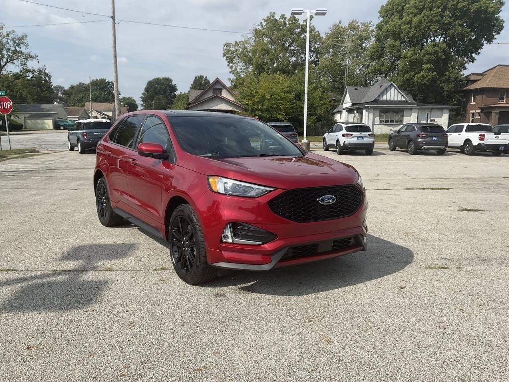 used 2024 Ford Edge car, priced at $34,995