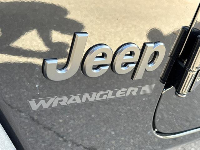 new 2025 Jeep Wrangler car, priced at $39,925