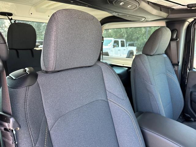 new 2025 Jeep Wrangler car, priced at $38,925