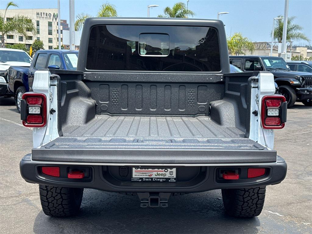 new 2025 Jeep Gladiator car, priced at $47,425