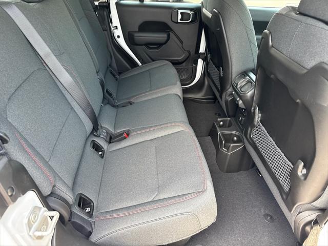 new 2025 Jeep Gladiator car, priced at $48,390