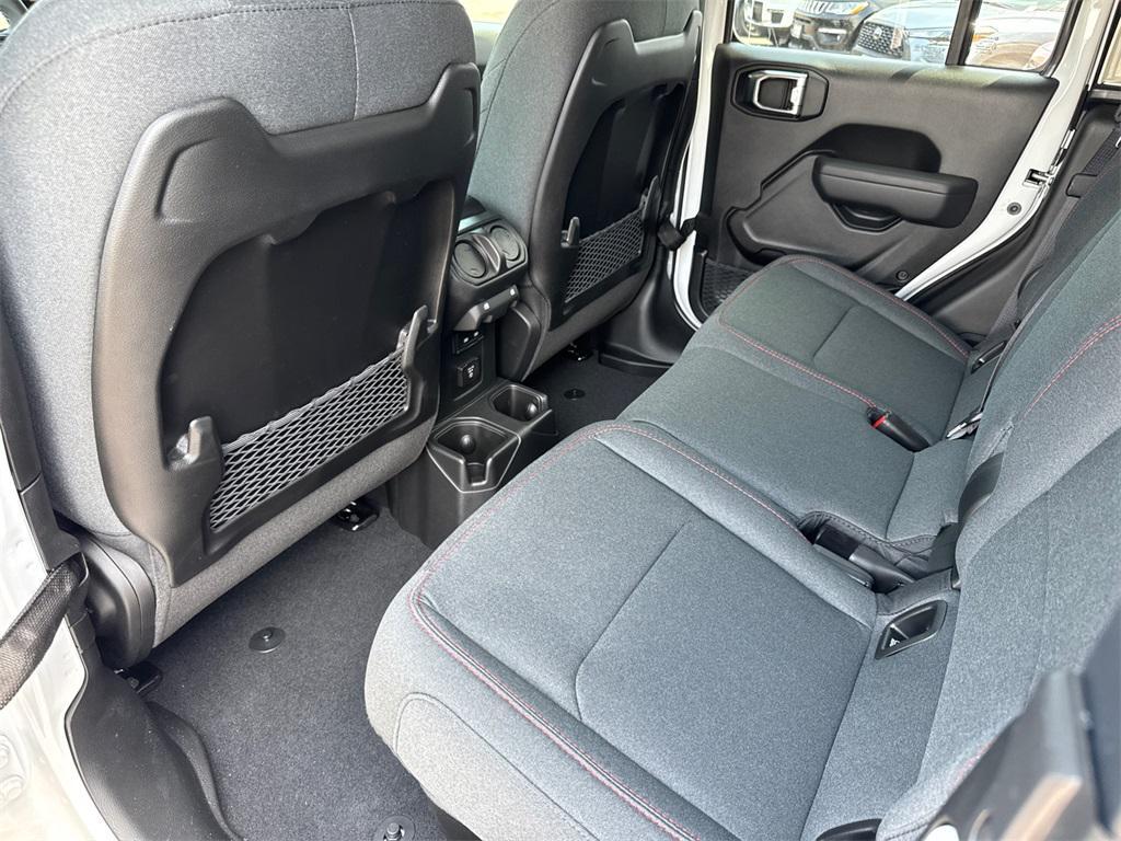new 2025 Jeep Gladiator car, priced at $47,425