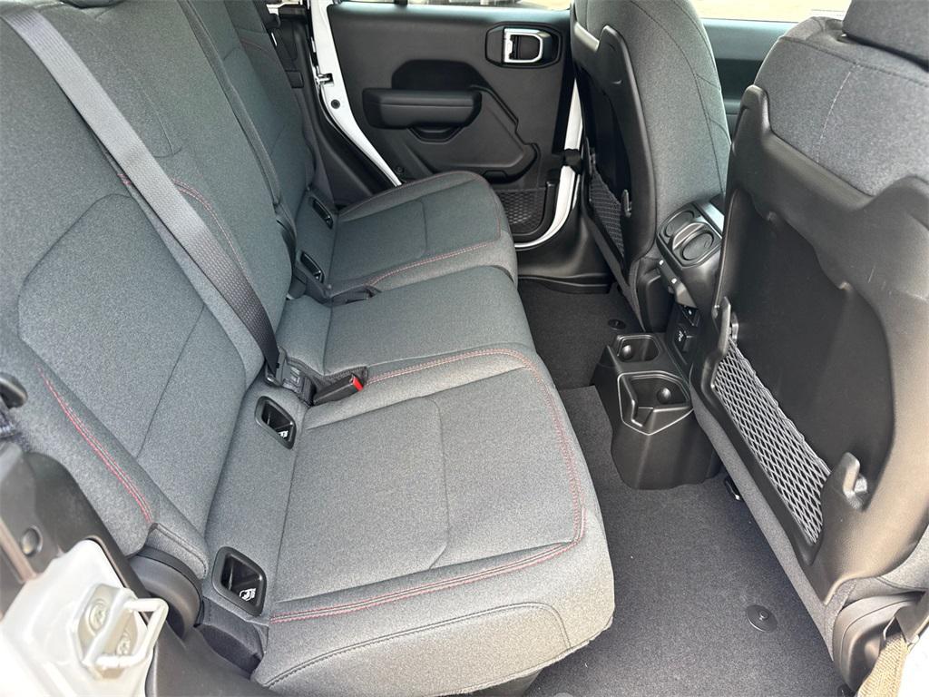 new 2025 Jeep Gladiator car, priced at $47,425
