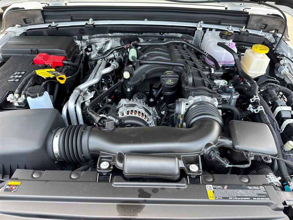 new 2025 Jeep Gladiator car, priced at $47,425